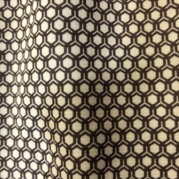 Under Armour Shorts Mens M Used Gray Cream Loose - Picture 5 of 12